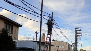 Vecinos de La Florida reclaman por dos a�os de baja tensi�n y cortes de luz