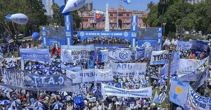 Plan de lucha conjunto: la CGT, las dos CTA y la UTEP marchar�n el 22 de julio junto a los jubilados