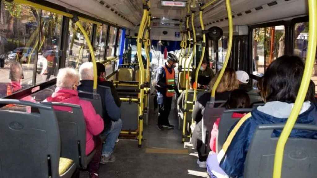 Aument� el boleto del micro en Mendoza a m�s de $1600