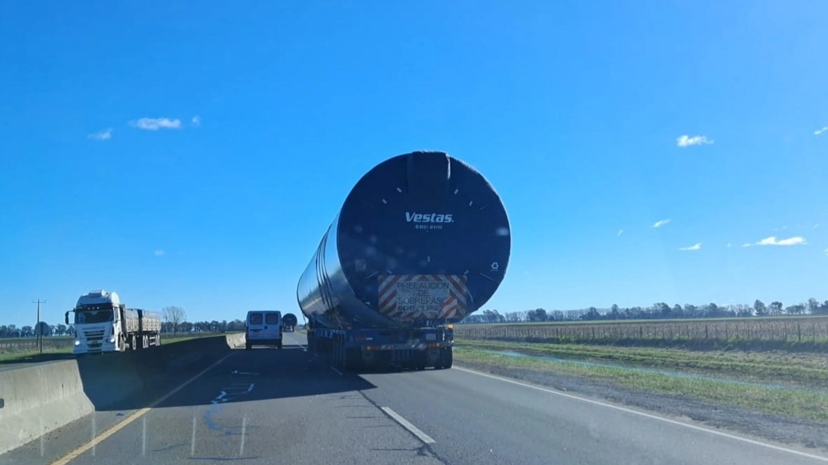Este s�bado llegaron m�s elementos para el parque e�lico