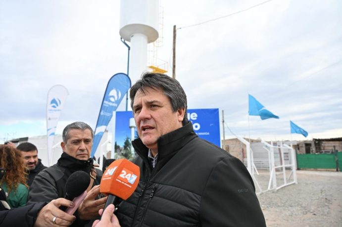 Mariano Gaido inaugur el servicio de agua potable para 120 familias de Auka Mawida