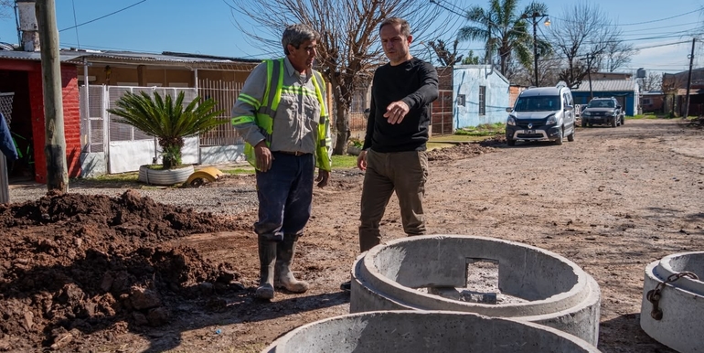 Las cloacas avanzan en Las Campanas y transforman la calidad de vida de m�s familias