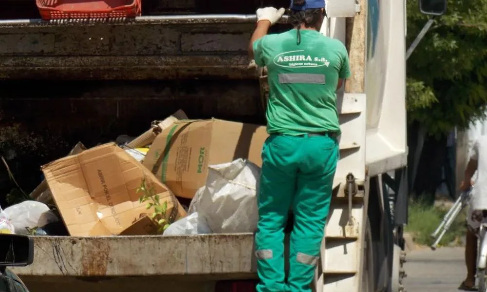 La recolecci�n de residuos urbanos descendi� un 5,7 por ciento en mayo, reflejo de la menor demanda