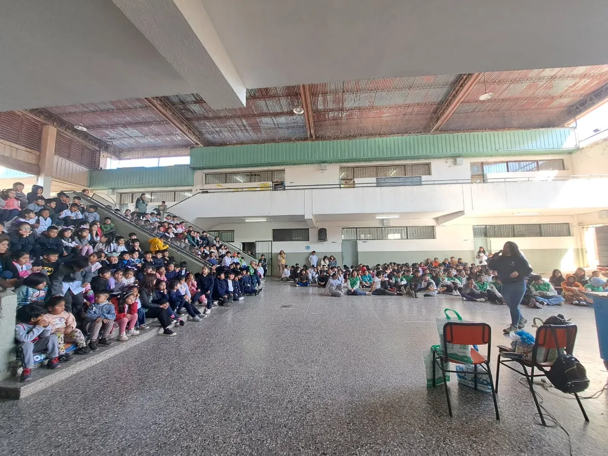 EDUCACIN AMBIENTAL. Charla sobre gestin de residuos y economa circular en la Escuela N 147