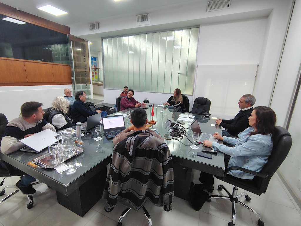 RH1 Radio Integraci�n 107.3 Mhz - SE APROB� POR UNANIMIDAD UNA CONTRIBUCI�N COMPLEMENTARIA POR LA OBRA DE CLOACAS EN CALLE SANTA FE