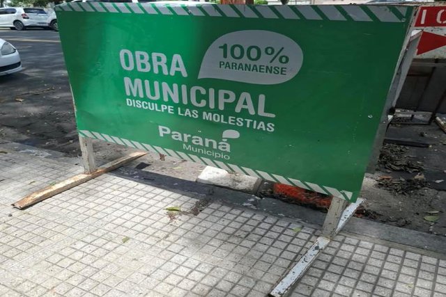Intervenci�n en la red de agua potable afecta al barrio San Agust�n