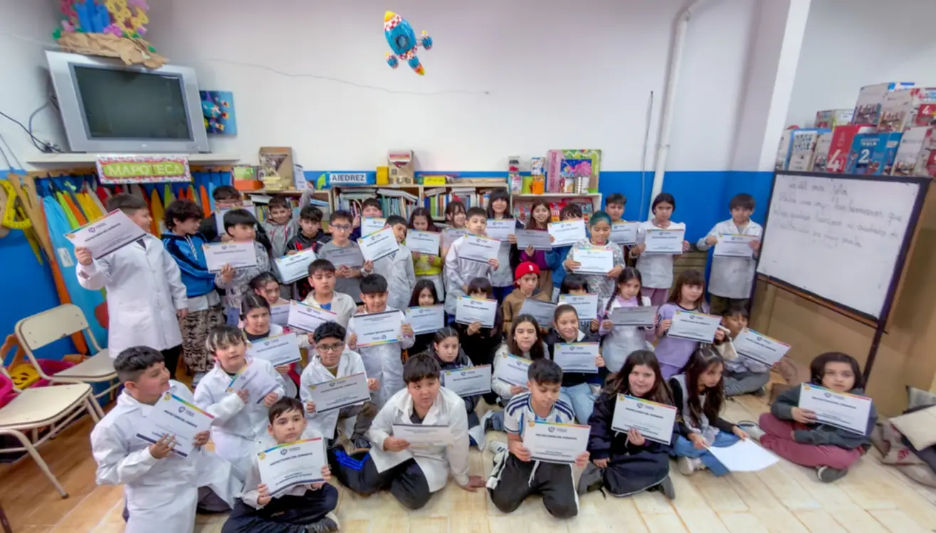 Con activa participaci�n de los estudiantes, contin�a �La Cooperativa en tu Escuela�