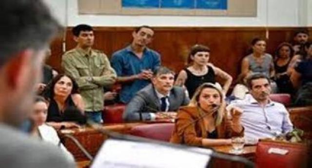 Flota renovada, GPS en tiempo real, participaci�n de los usuarios y nuevas reglas para calcular la tarifa, las propuestas de UxP al pliego de transporte