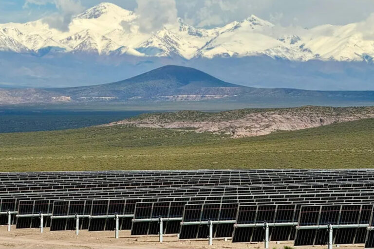 Mendoza tendr� el parque solar m�s grande del pa�s, con 920.000 paneles