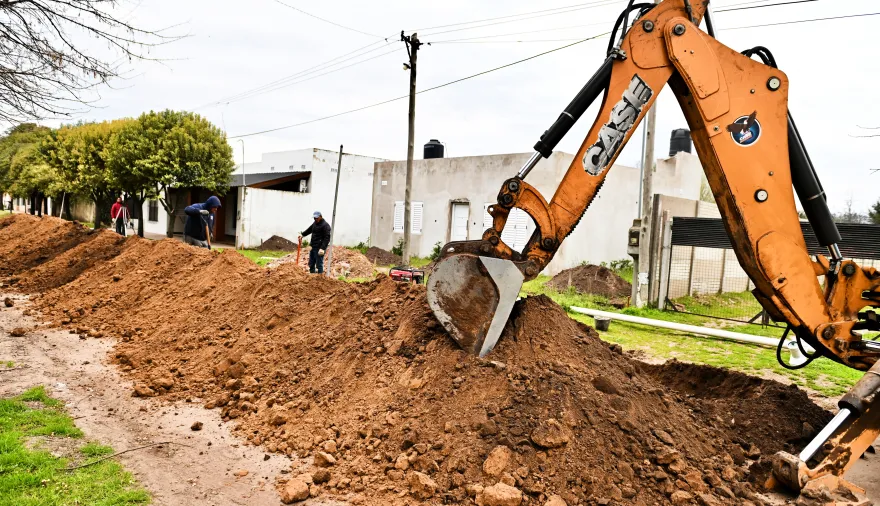 25 de Mayo ampl�a la red cloacal para que m�s de 500 familias tendr�n acceso al servicio