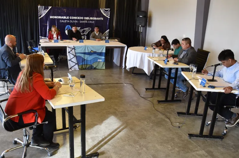 Demora en el pago de salarios repercute en sesin del Concejo