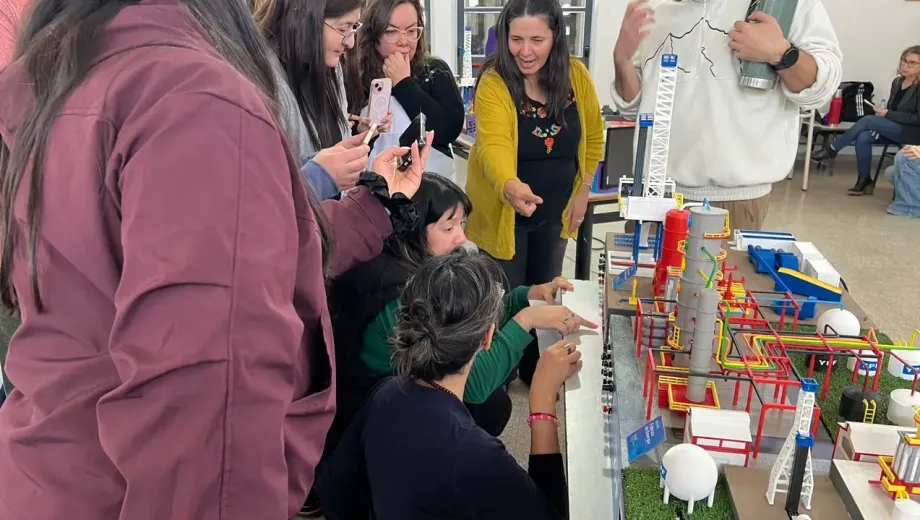 R�o Negro capacit� a 149 docentes en Cipolletti y General Roca para ense�ar energ�a con maquetas interactivas