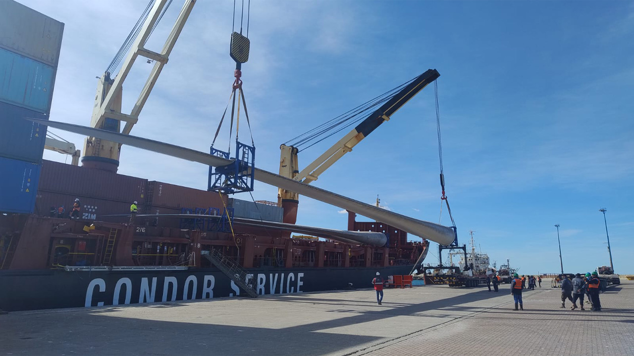 Grenergy recibe nuevas palas para su parque e�lico Kosten