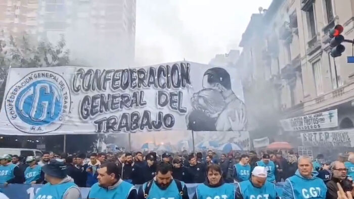 Finalmente, la CGT se suma a las dos CTA y acompaa el reclamo de educacin y salud