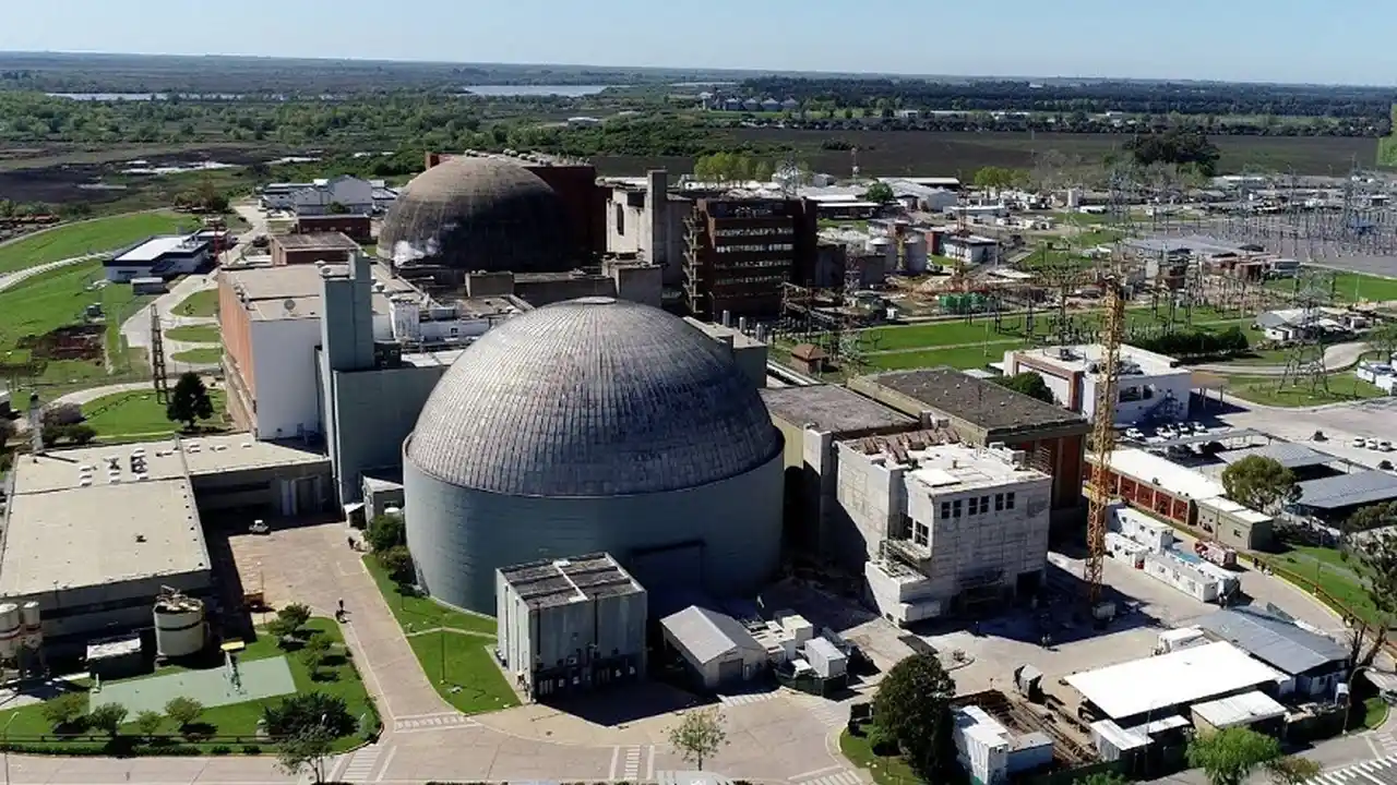 Comienza la privatizacin de la compaa estatal que maneja la energa nuclear de la Argentina