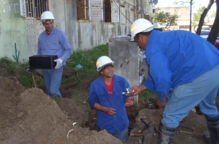 Habilitaron red de agua potable en barrios de Reconquista