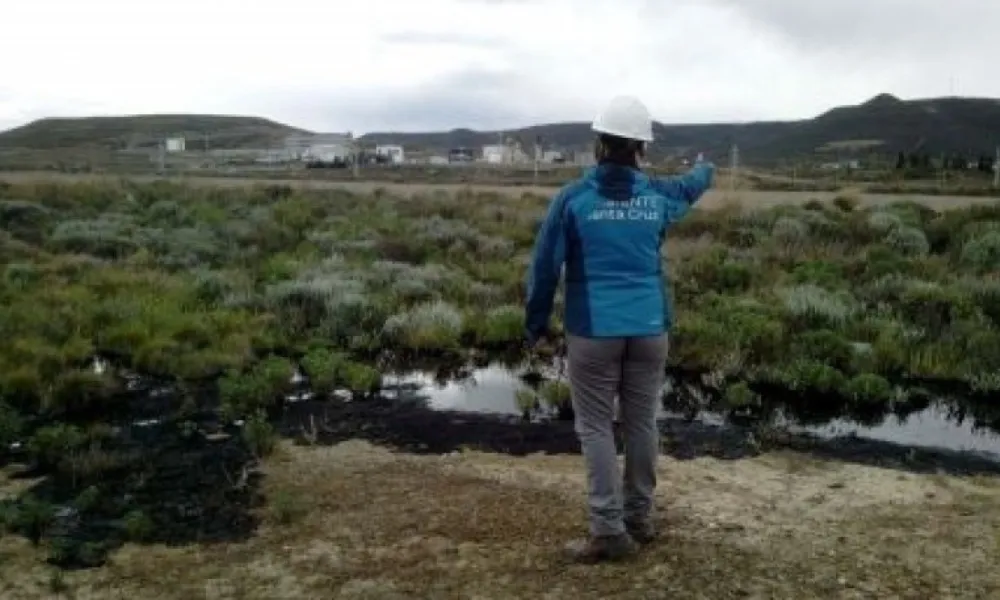 Santa Cruz intim a YPF por residuos contaminantes en Caadn Seco: medidas urgentes