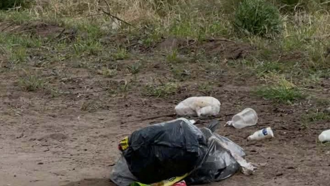 Persisten los basurales en las afueras de Catril� y piden cuidar los espacios p�blicos