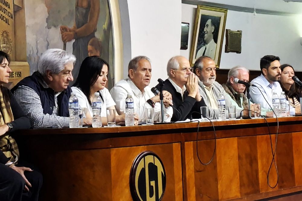 La CGT hizo un acto con Taiana y llam a reventar las urnas con Fuerza Patria