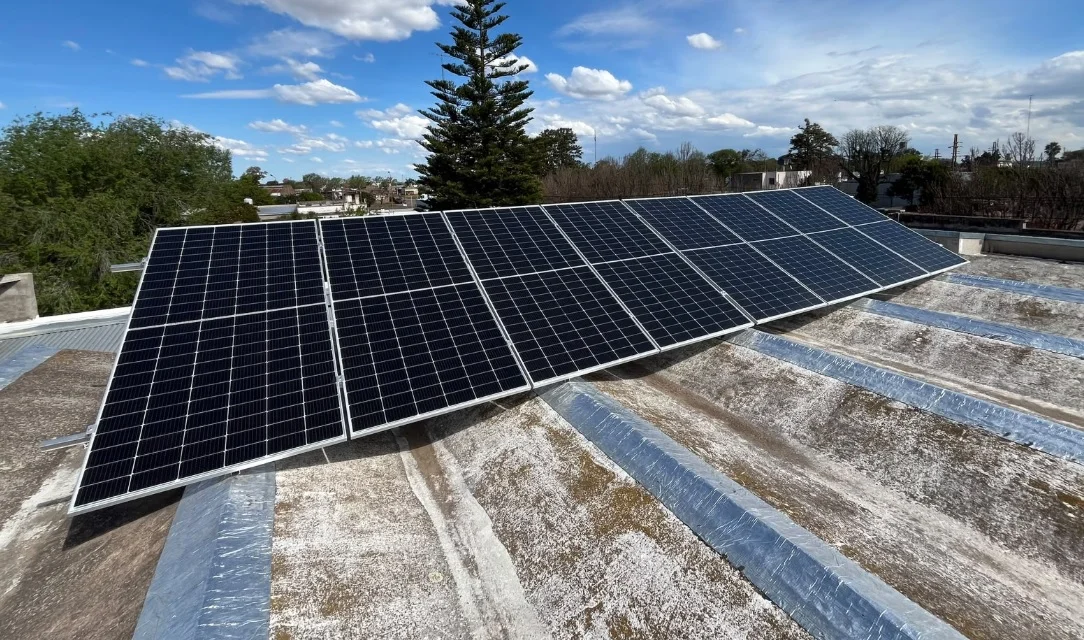 Diputada Galnares: “La inversión provincial en energía solar para las escuelas se transforma en ahorro y educación para los pueblos”