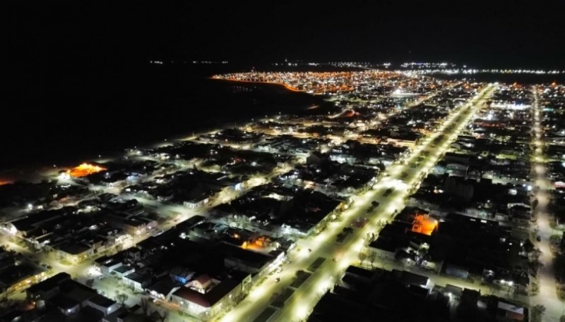 La Provincia invertir� en 15 mil luminarias para todo el territorio