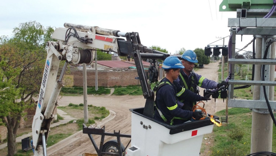 Inauguran la obra de tendido elctrico en el barrio Micaela Garca