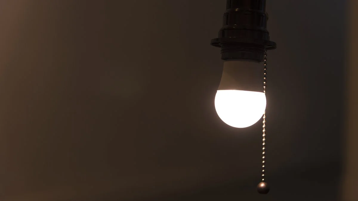 El Gobierno amplía topes de consumo eléctrico para zonas cálidas y fija descuentos de gas