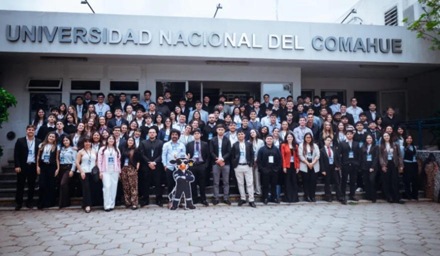 Vaca Muerta reunió en Neuquén a 120 futuros ingenieros en petróleo de seis universidades argentinas