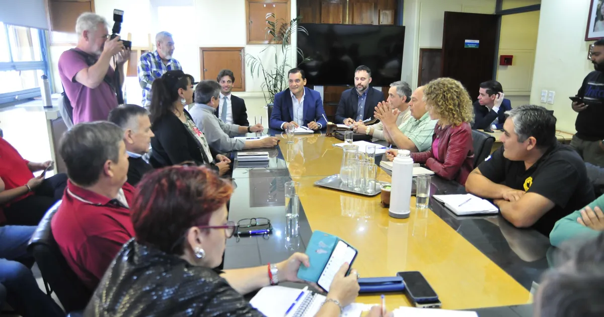 La Intersindical pide la reapertura de la paritaria