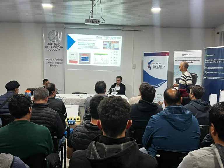 Charla sobre Generacin Solar Fotovoltaica y Eficiencia Energtica en Empresas