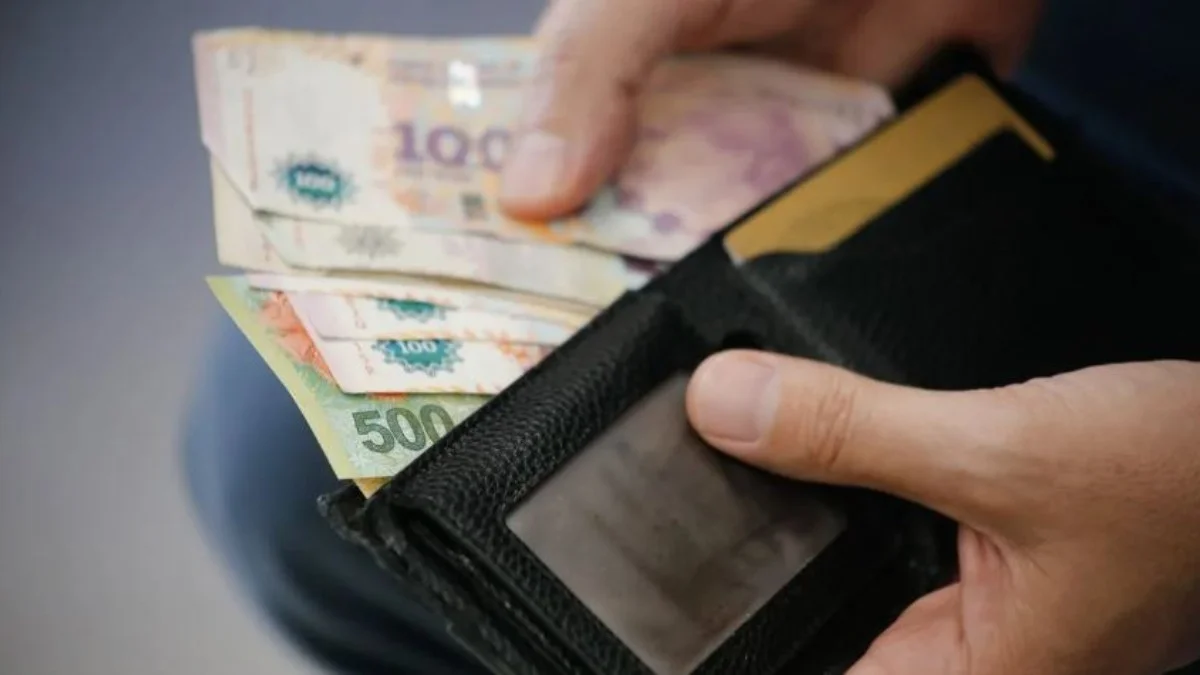 El Gobierno convocó al Consejo del Salario para definir un nuevo aumento del salario mínimo