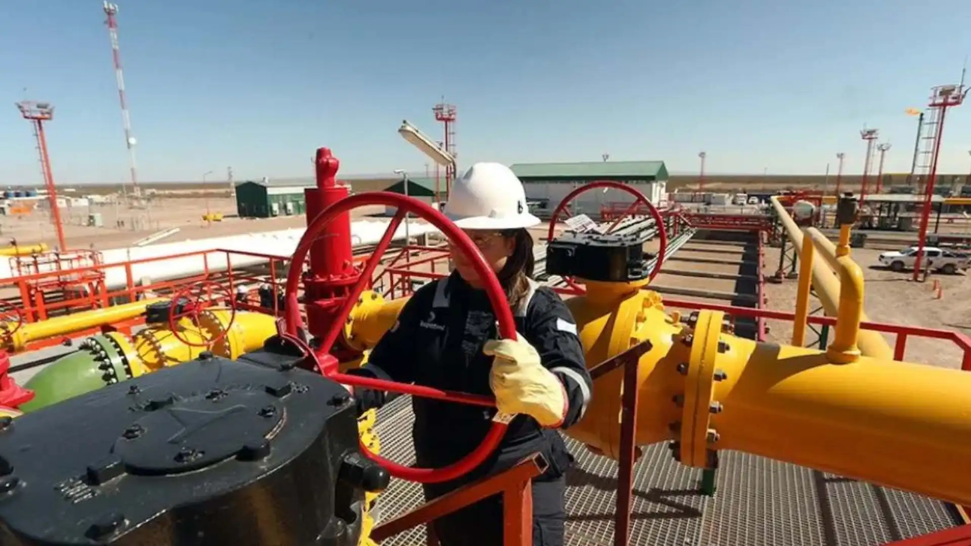 Sueldo de petroleros en Vaca Muerta: pueden ganar más de $9 millones gracias a un complejo entramado de adicionales