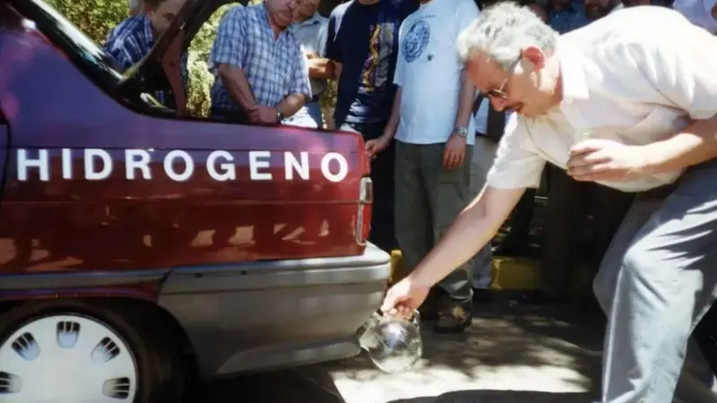 Muri Juan Carlos Bolcich, el cientfico argentino que so con usar agua para impulsar vehculos