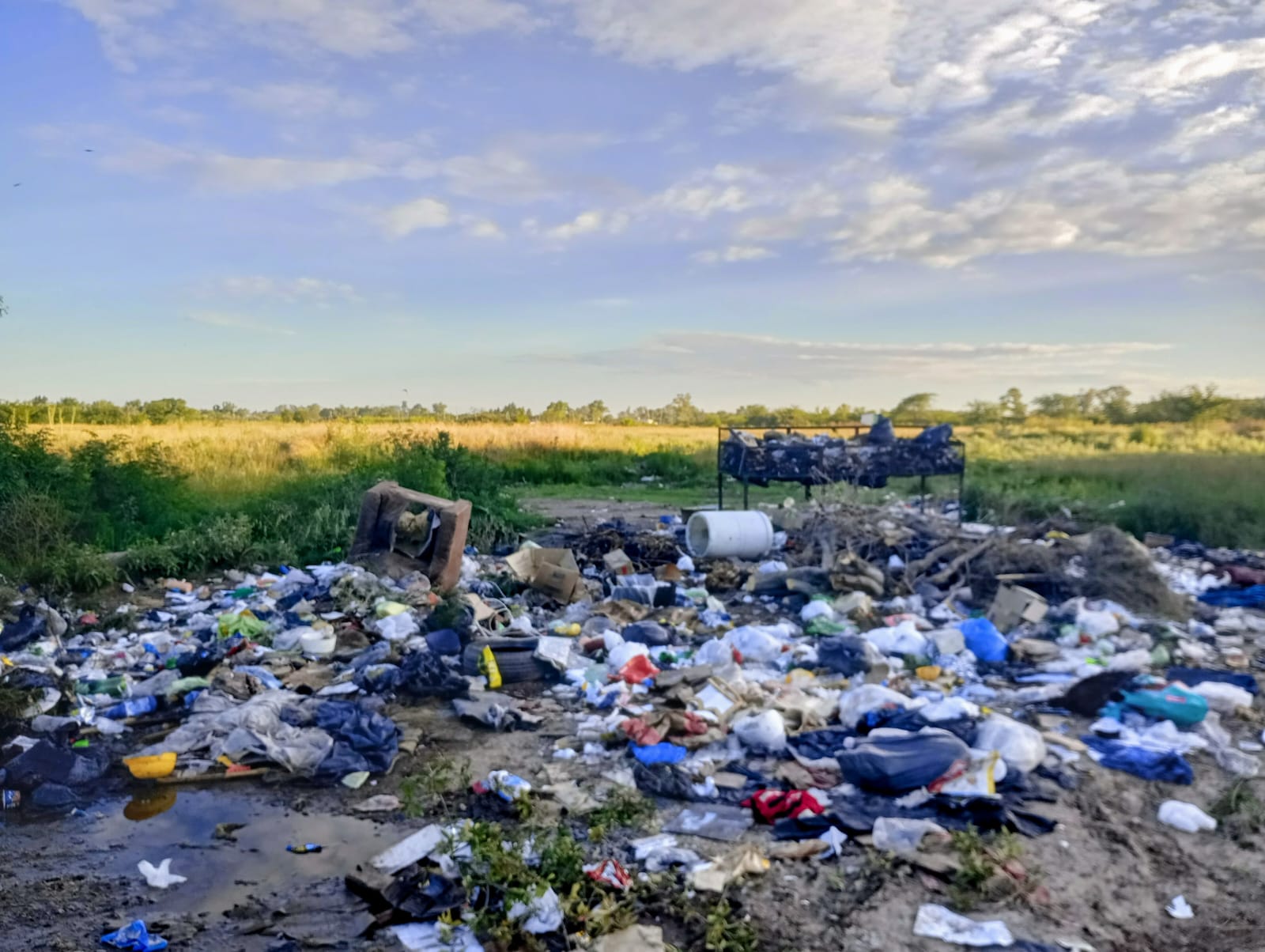 Desborde e impacto ambiental: crisis de la basura afecta puntos tursticos