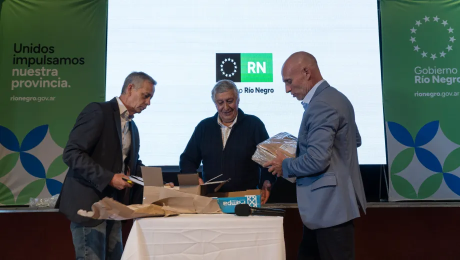 Ro Negro licit en la cordillera las primeras obras que pagar con un crdito internacional