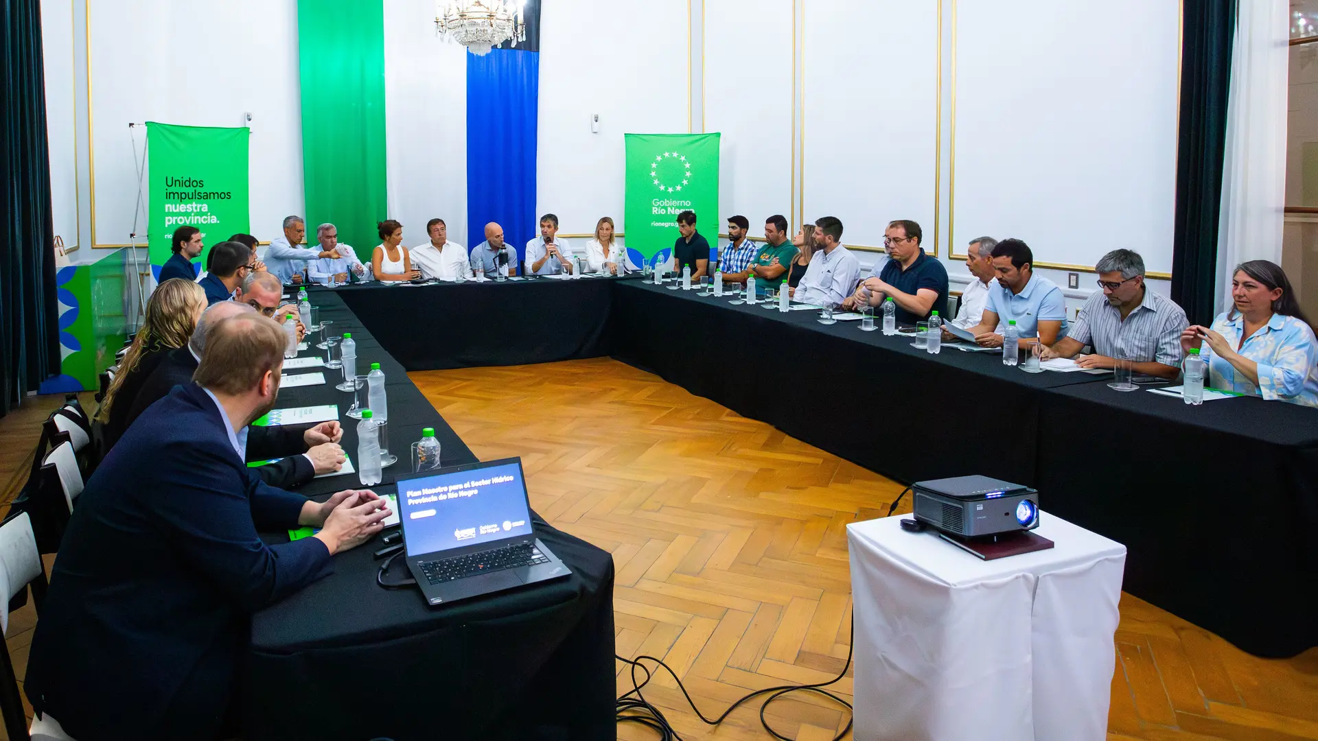 R�o Negro present� su Plan Maestro H�drico, manejado por una cuestionada empresa israle�