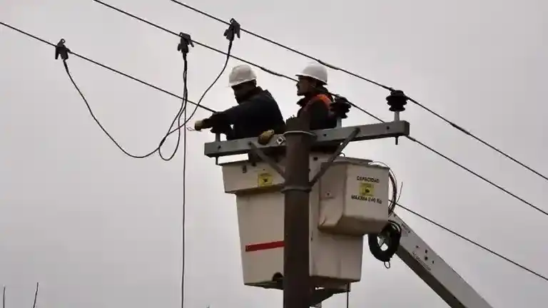 Un repentino corte de luz afect� parte de la ciudad