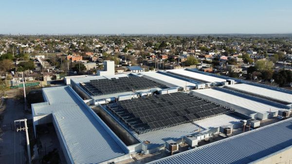 Energ�a limpia para la salud: Enesolar instal� un sistema solar de 138 kW en un hospital p�blico de C�rdoba