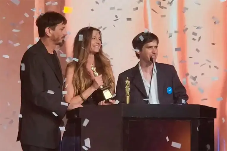 El streaming de cient�ficos del CONICET gan� el Mart�n Fierro de Oro