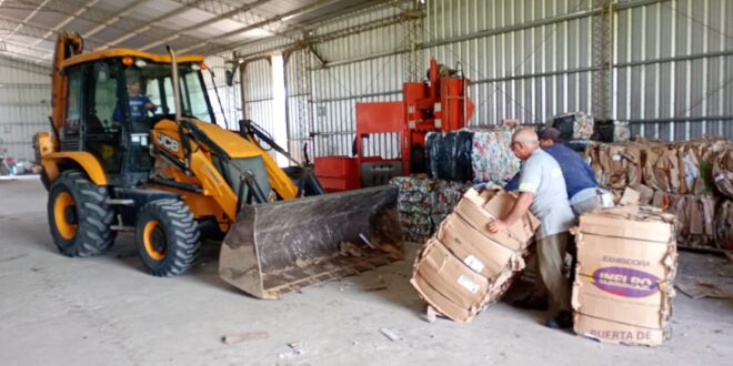 Municipio del Departamento Uruguay recupera y vende materiales