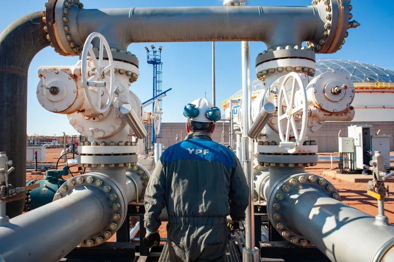 Todo a Vaca Muerta: YPF sumar� u$s 3000 millones con las ventas de Profertil, Metrogas y campos maduros