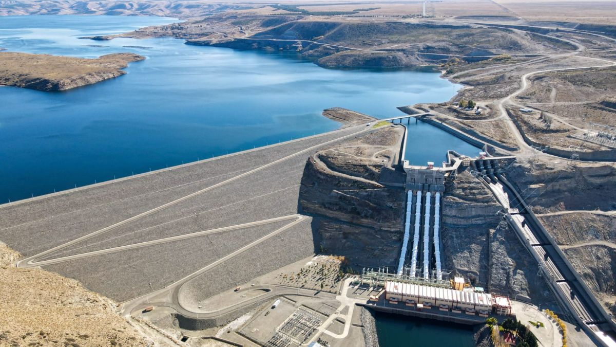 Represas del Comahue: el Gobierno preadjudic� las concesiones y firma en Cipolletti