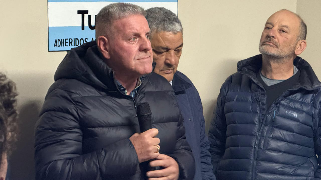 El dirigente de la federaci�n de petroleros, gas y biocombustibles Mario Lavia advirti� que la Reforma Laboral vulnera normas constitucionales y convenios internacionales